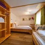 Gaestehaus Walch Iii 클뢰슈텔르 암 알베르그